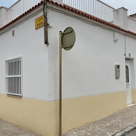 Holiday home Lleida 25, Casa A Planta Baixa Amb Amplia Terrassa Equipada Amb Barbacoa