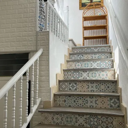 Holiday home Lleida 25, Casa A Planta Baixa Amb Amplia Terrassa Equipada Amb Barbacoa