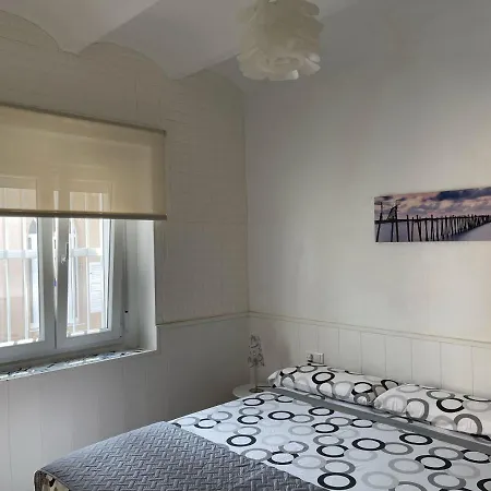 Holiday home Lleida 25, Casa A Planta Baixa Amb Amplia Terrassa Equipada Amb Barbacoa Sant Carles De La Rapita