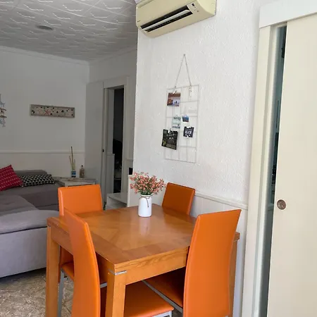 Holiday home Lleida 25, Casa A Planta Baixa Amb Amplia Terrassa Equipada Amb Barbacoa *